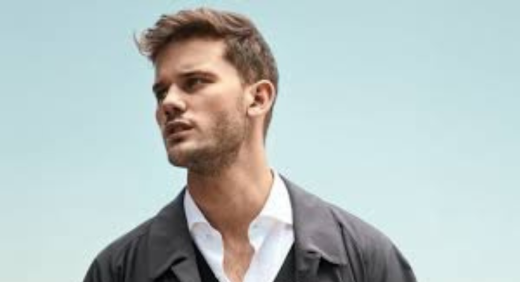 Jeremy Irvine